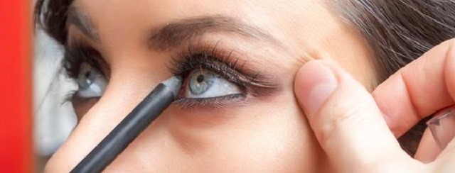 How To Use An Eyeliner