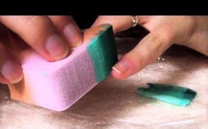 How to Make a Gradient in the Nails